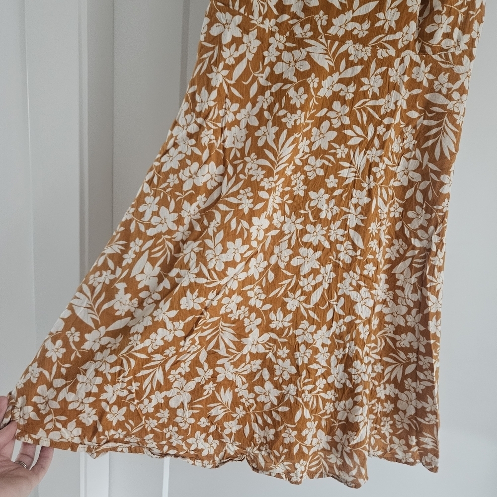 Old Navy Orange and White Floral Mini Dress - Picture 3 of 5